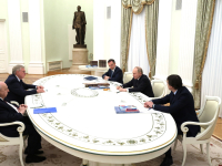 Сергей Кравцов принял участие во встрече Владимира Путина с редакторами учебников истории